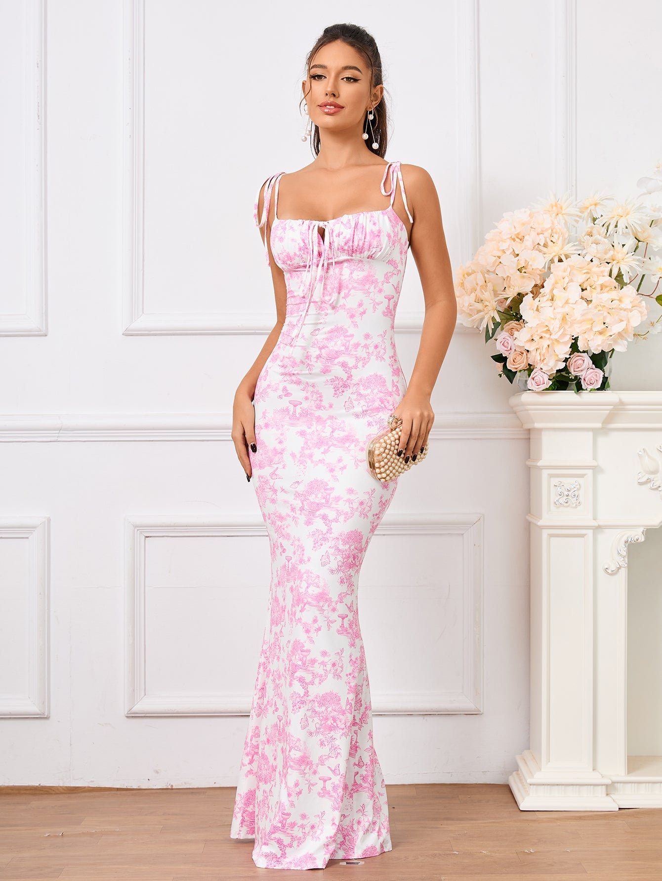 Charmante bloemenprint feestjurk met elegante strik-schouderband en fishtail zoom